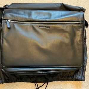 Vintage Kenneth Cole New York Black Leather Messenger Bag 521235